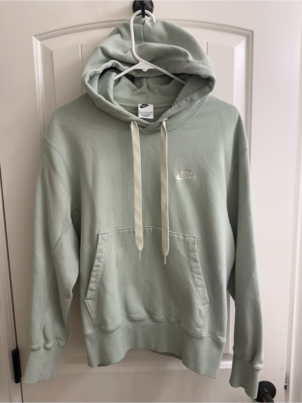 LIKE NEW! Nike Men's Light Sage Pullover Hoodie. Size S.